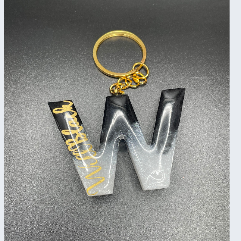 Personalized Resin Letter Keychain – Customizable Accessory