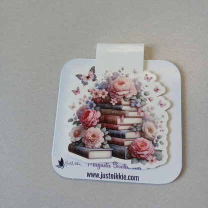 Floral Book Stack Magnetic Bookmark – Elegant Bookish Charm