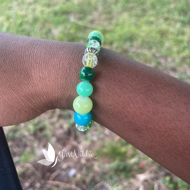 Emerald Isle Bracelet | Green Beaded Stretch Bracelet with Silver Accents