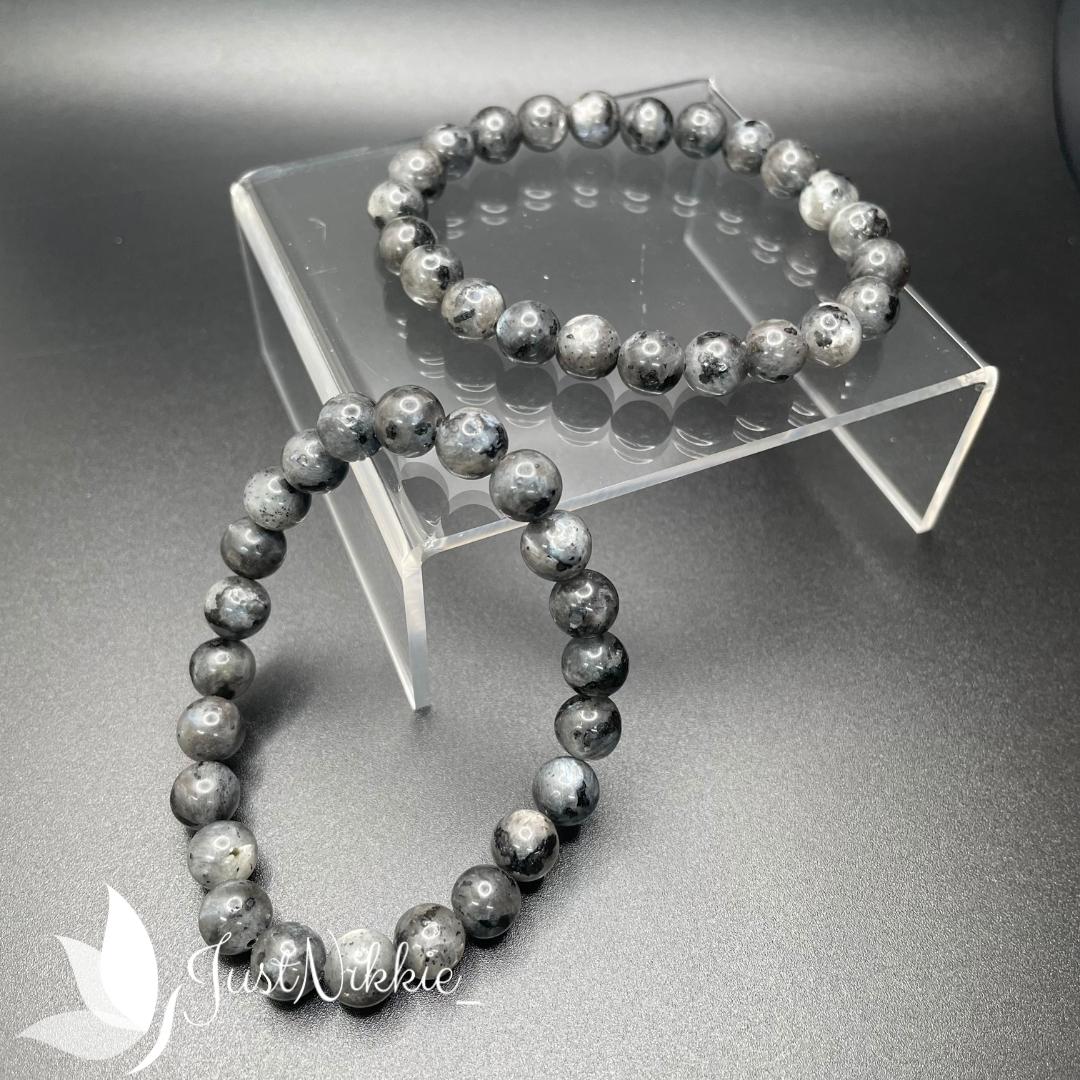 Enchanted Gleam Bracelet | Labradorite Beaded Bracelet for Elegance and Protection