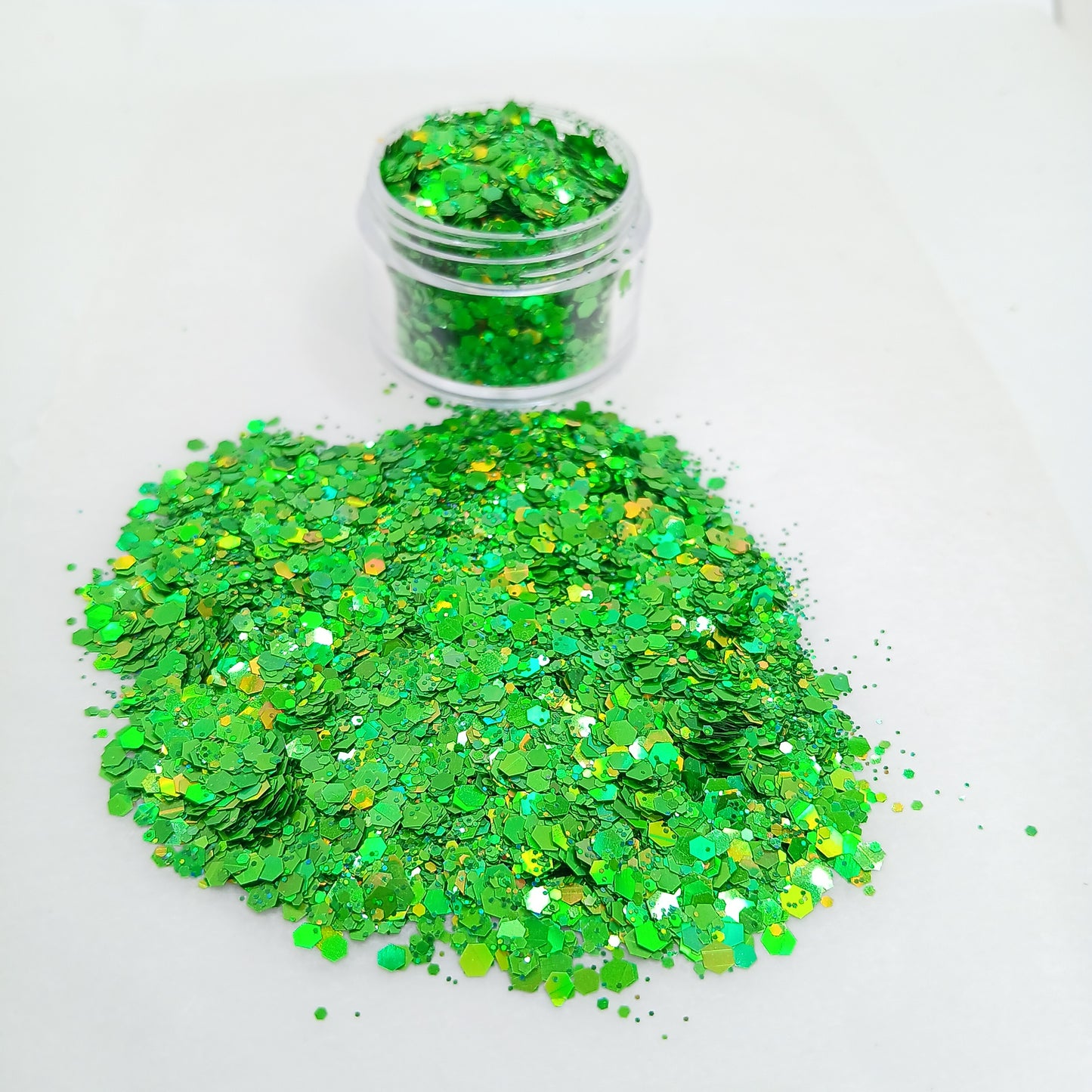 Grinch Glam  – UV Color-Changing Glitter