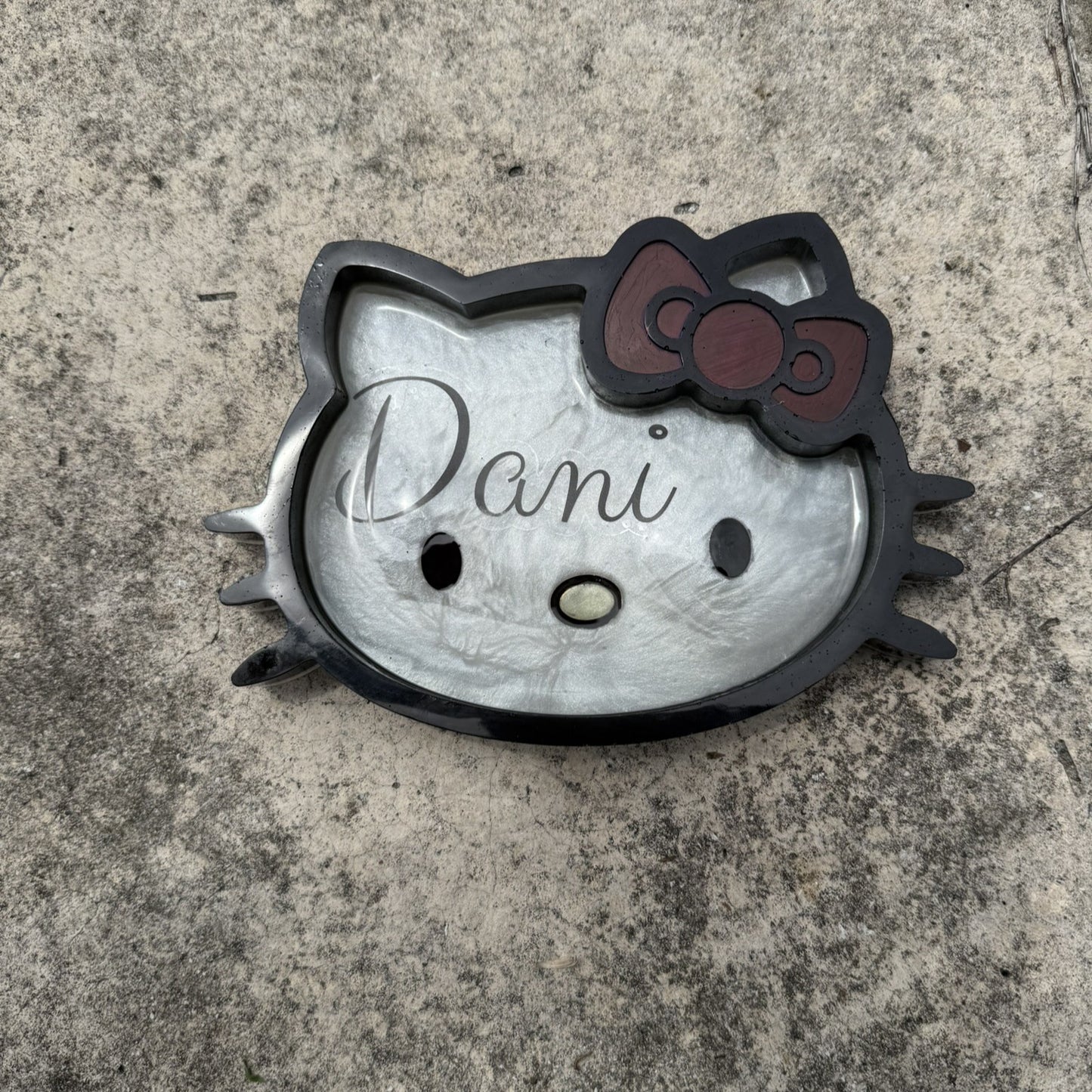 Custom Hello Kitty-Inspired Resin Tray