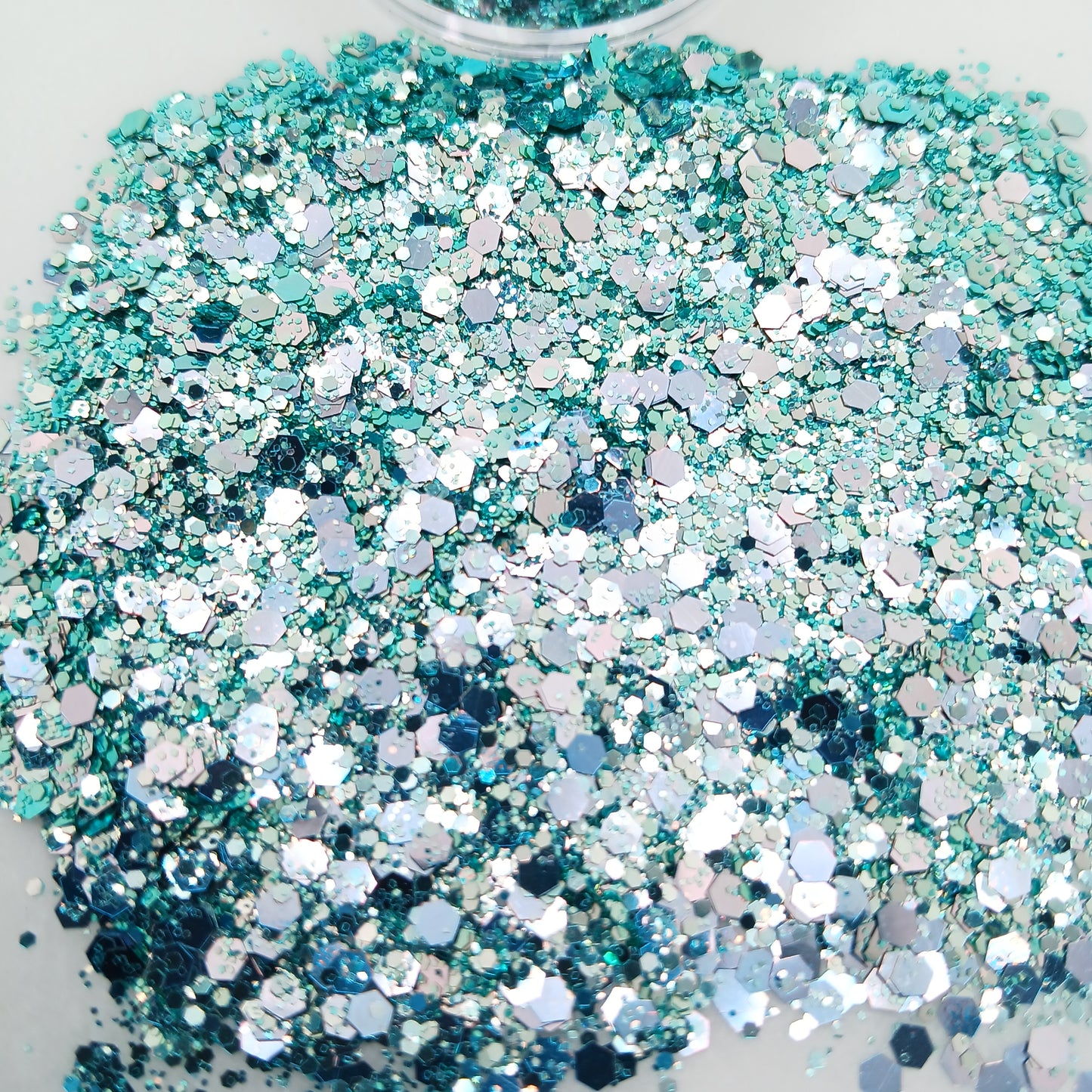 Minted Oasis Metallic Glitter – Chameleon